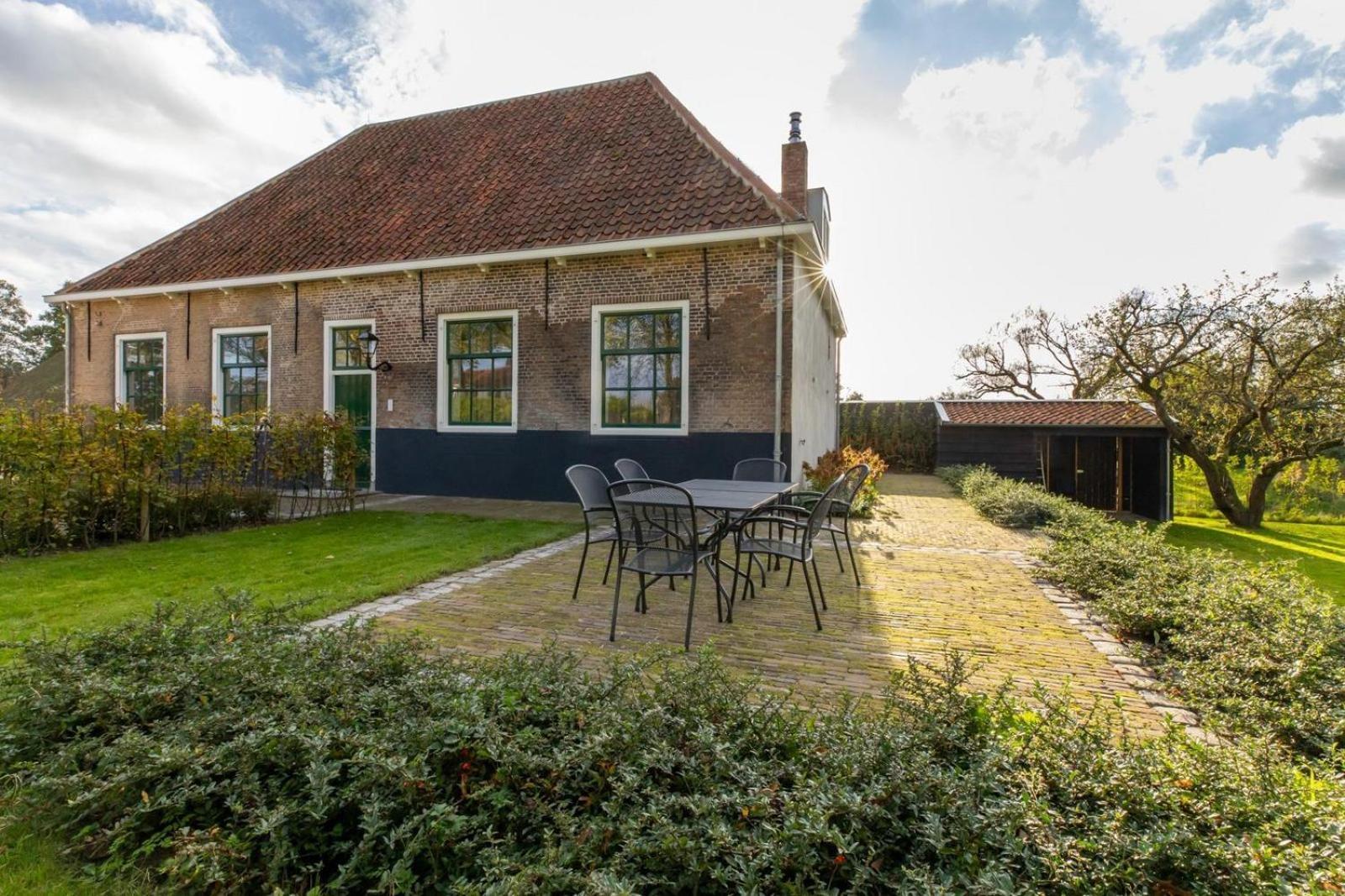 Vakantiehuis 'Boerderij Molenhof' - Stationsweg 5 | Heinkenszand Екстер'єр фото